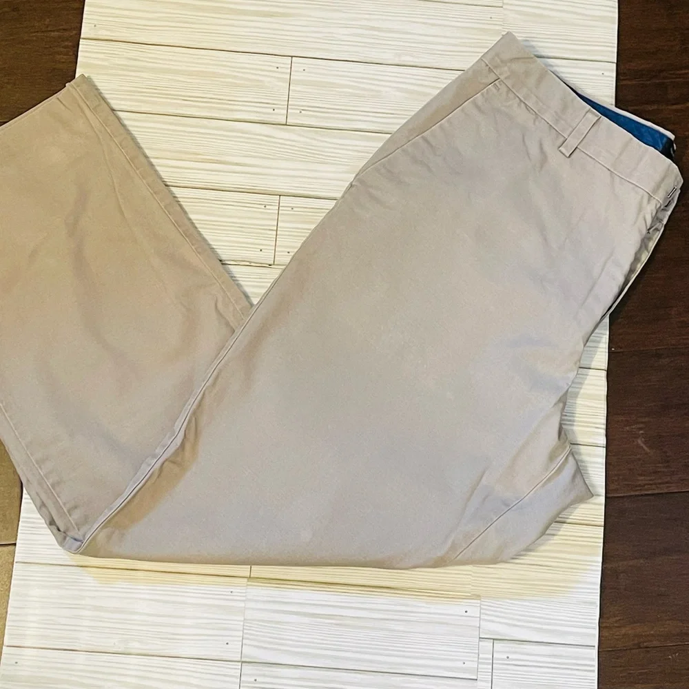 Banana Republic Men’s Classic Chino Tan/Khaki 35x30